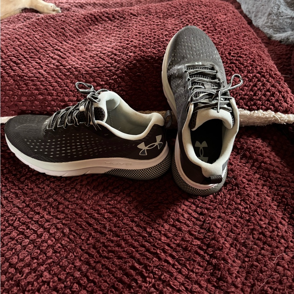 Under Armour Cream and Black Athletic Shoes